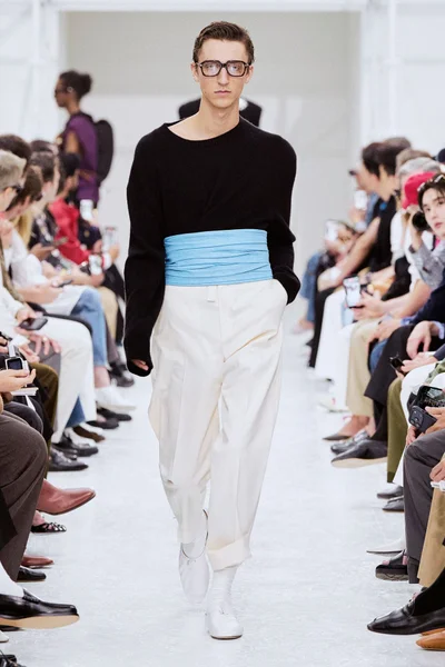 Look 9